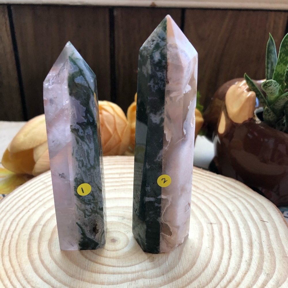 ONE SPLIT Crystal Tower